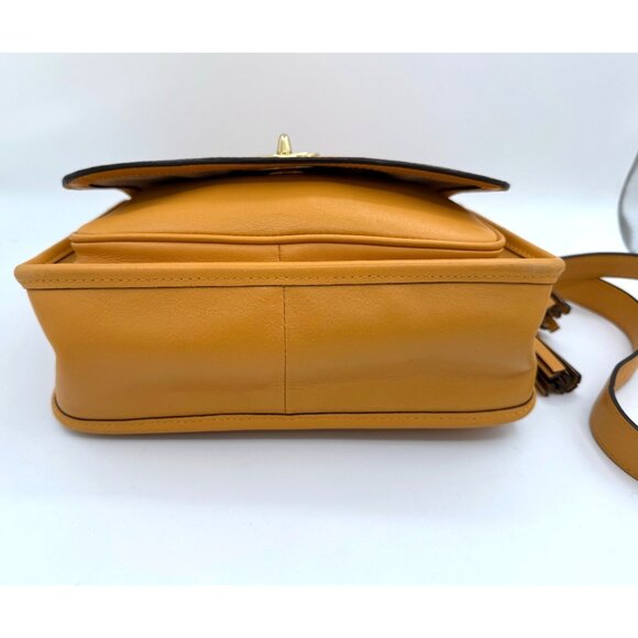 Coach Turnlock Glovetanned Courier Crossbody Mustard Buttercup Tassel Bag NWOT - Picture 3 of 14